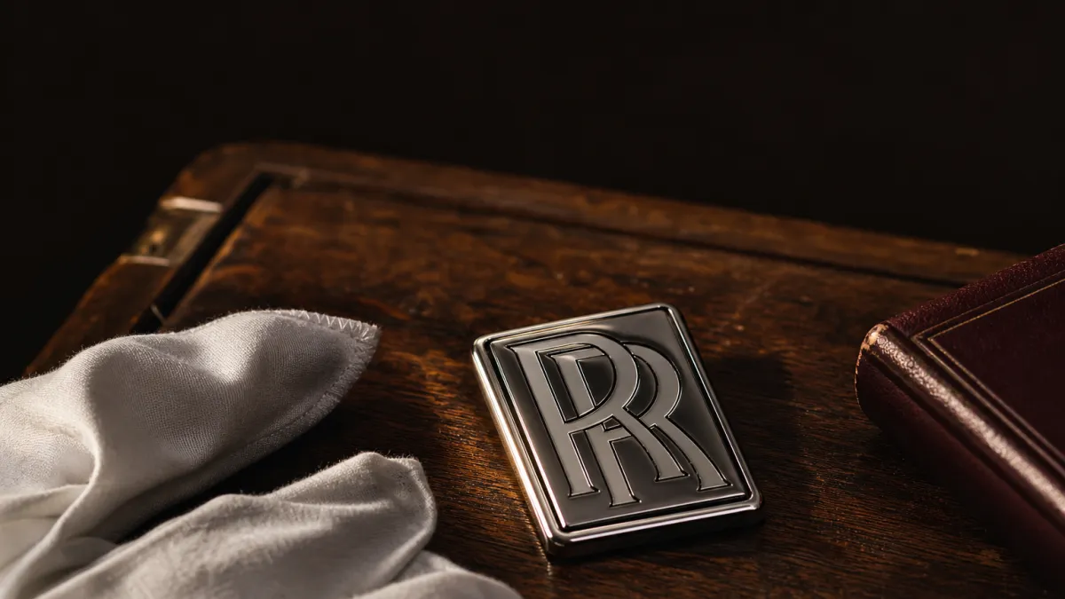 Rolls-Royce logo : histoire et secrets de l'emblème