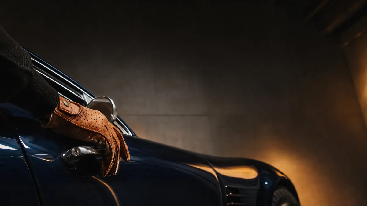 It's luxe time : l'excellence de l'automobile de prestige
